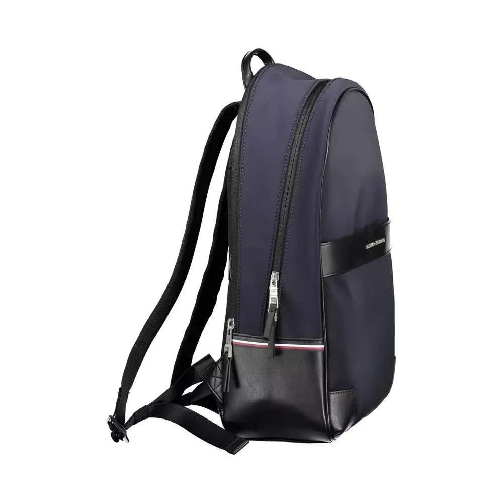 Front view with bag zipped and handles upright.