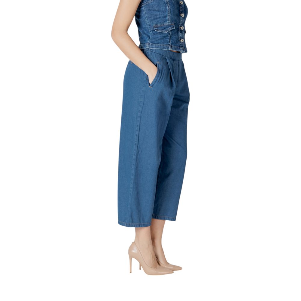 ICHI Blue Cotton Cropped Jeans 1728,71956299936,Blue,Clothing,Cropped Jeans - Jeans Denim - Clothing,ICHI,IT36|XXS,IT38|XS,IT40|S,Jeans Denim - Clothing,New with tags,Women